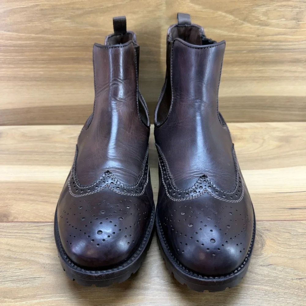 CANALI Wingtip Medallion Chelsea Boots Mens 8.5 EU 41.5 FLAWED Brown Leather Lug